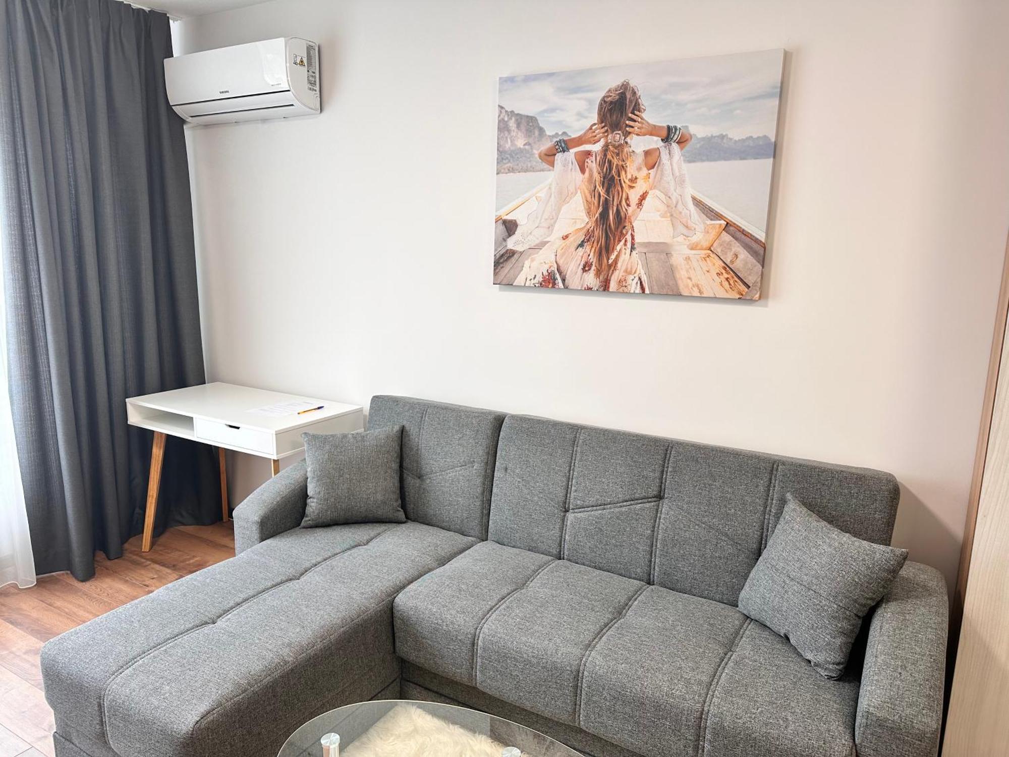 New Modern & Cozy Apartment With Free Private Parking And Ev Charging Station Varna Esterno foto