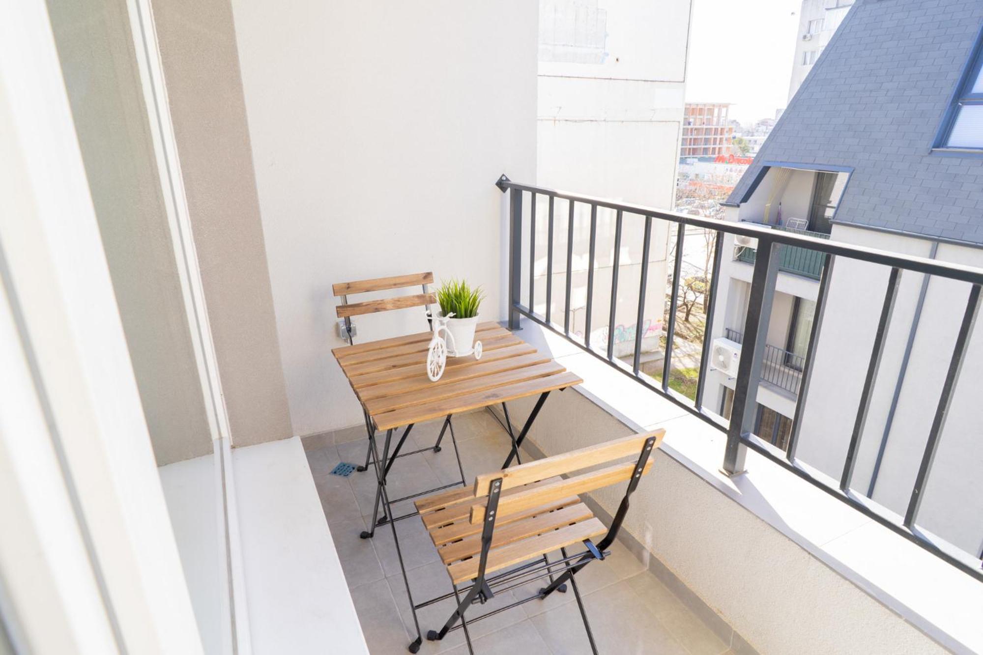 New Modern & Cozy Apartment With Free Private Parking And Ev Charging Station Varna Esterno foto