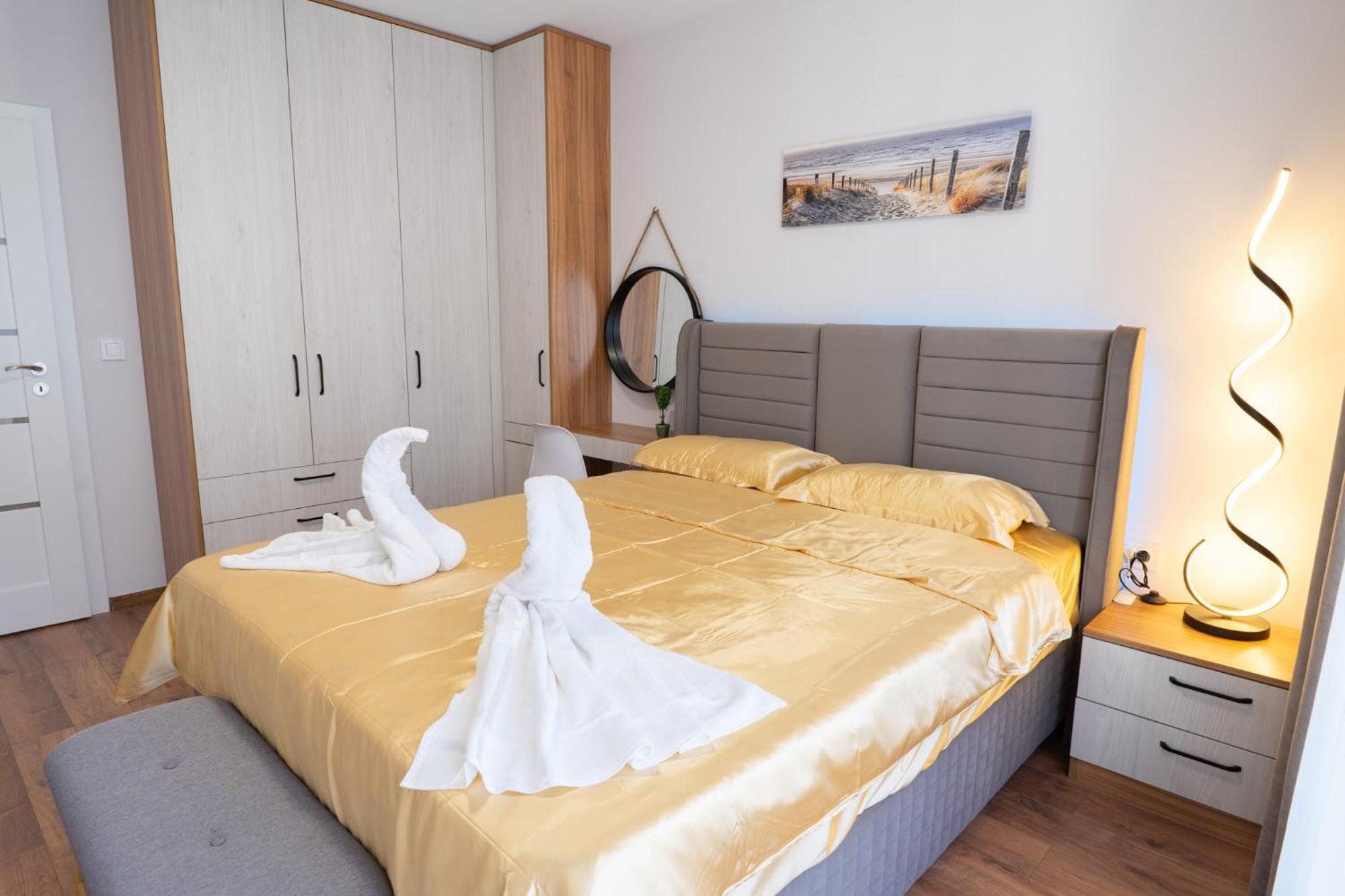 New Modern & Cozy Apartment With Free Private Parking And Ev Charging Station Varna Esterno foto