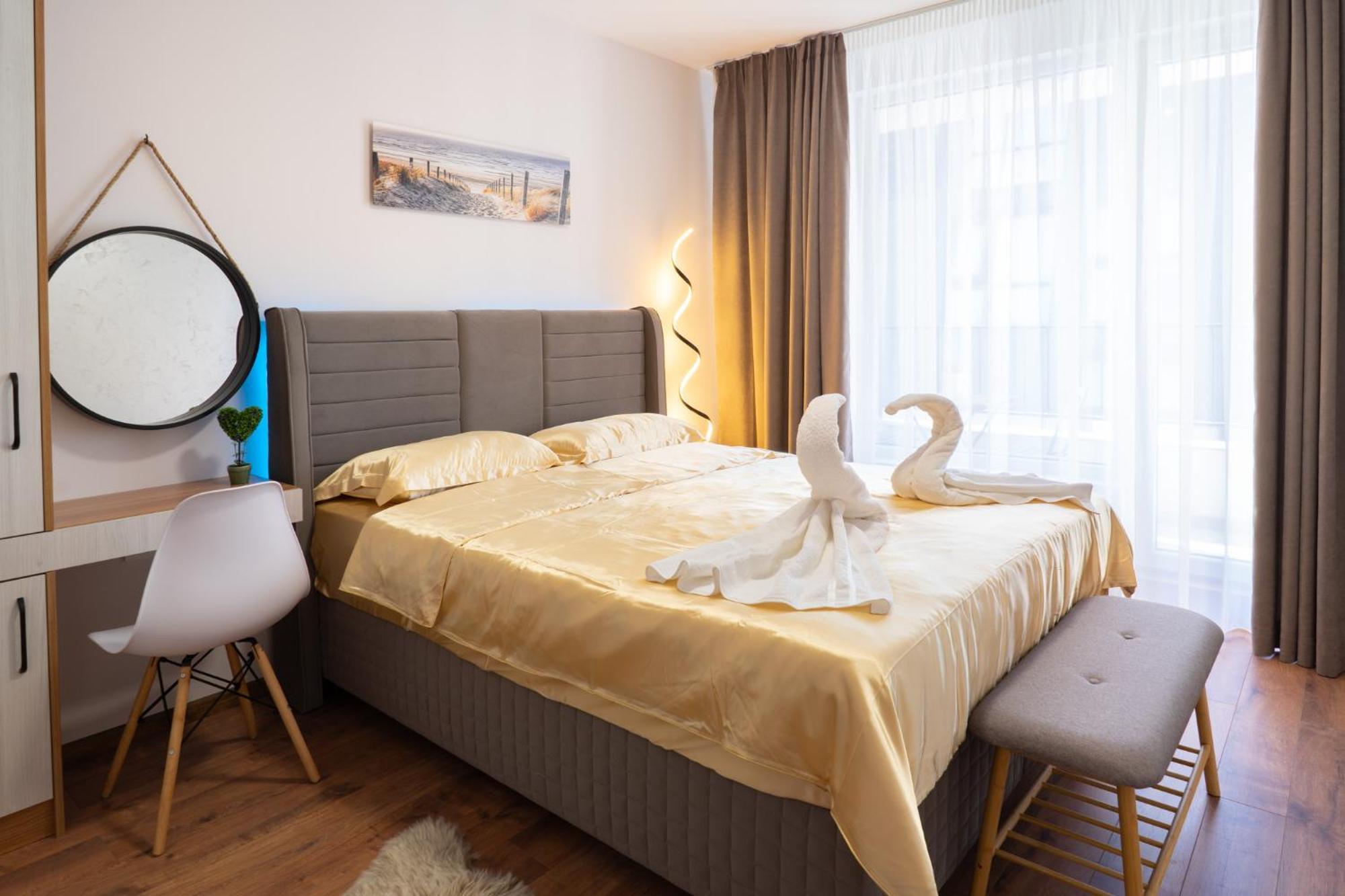 New Modern & Cozy Apartment With Free Private Parking And Ev Charging Station Varna Esterno foto